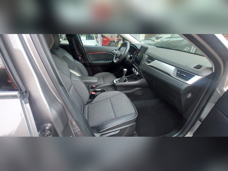 Renault Captur 1.3 TCE 140CV foto 5